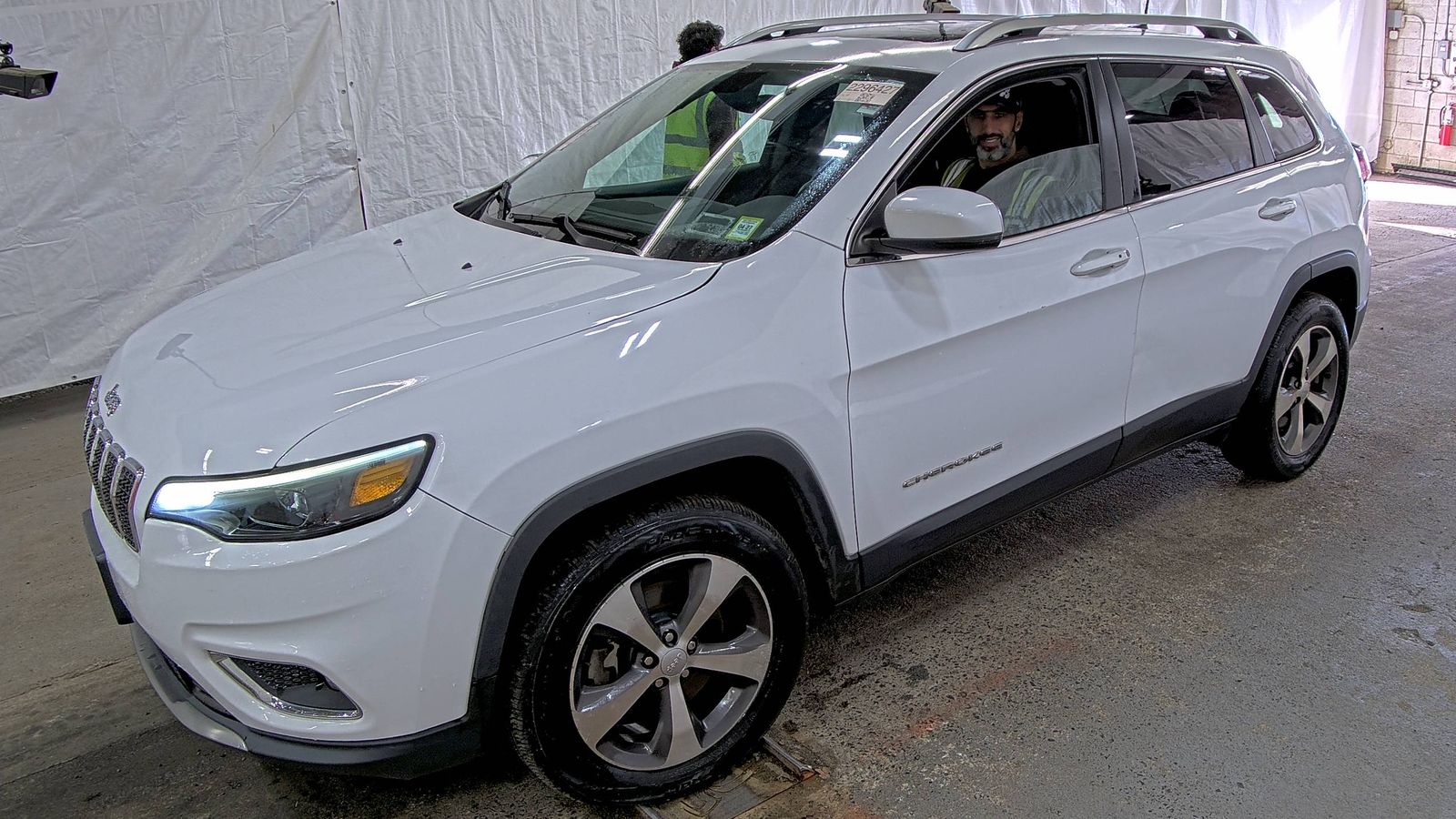 2020 JEEP CHEROKEE Limited - 1