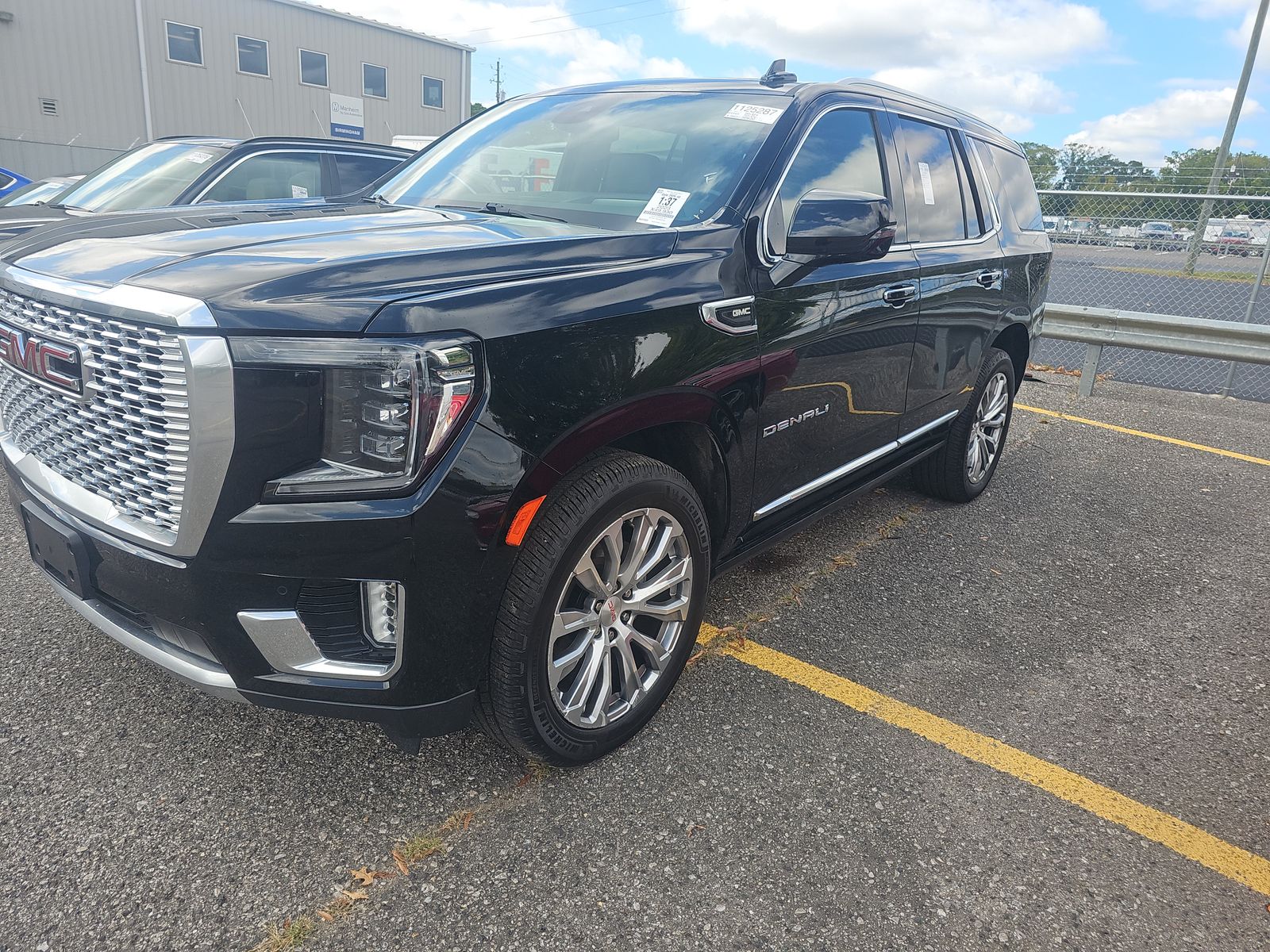 2023 GMC YUKON Denali - 1