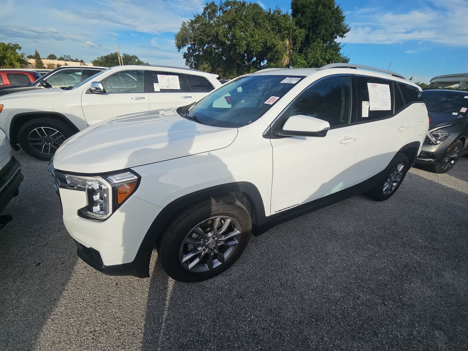 2024 GMC TERRAIN SLT - 1