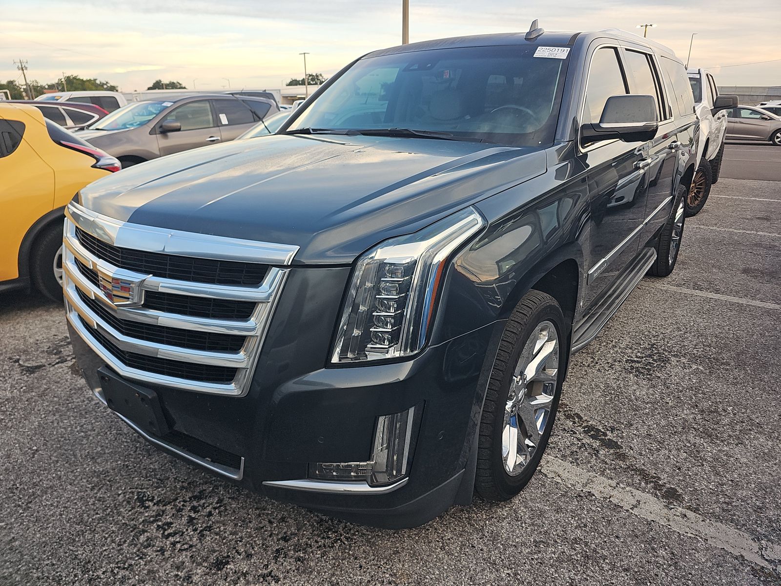 2019 CADILLAC ESCALADE ESV Luxury - 1