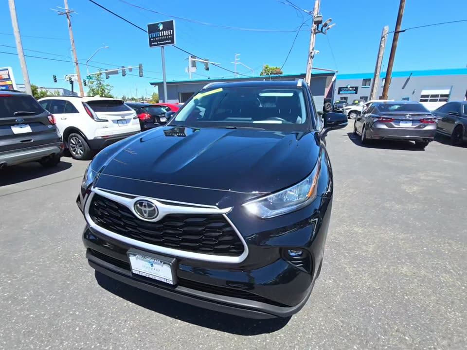 2024 TOYOTA HIGHLANDER XLE - 1