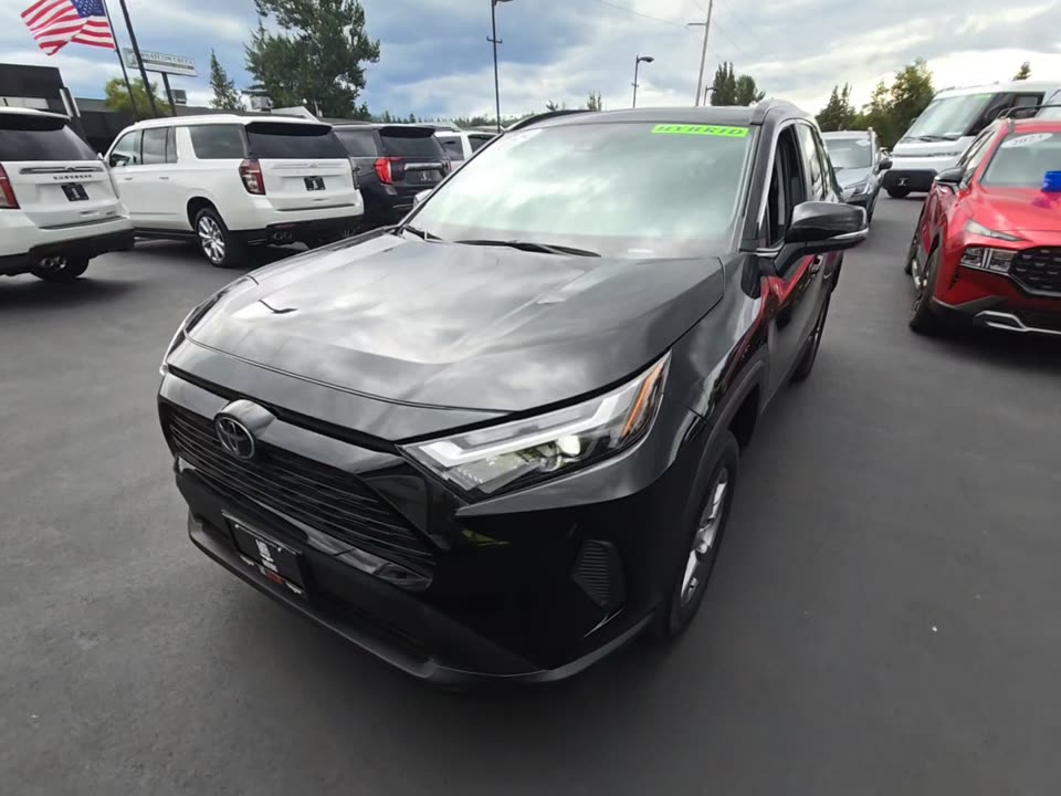 2025 TOYOTA RAV4 XLE - 1