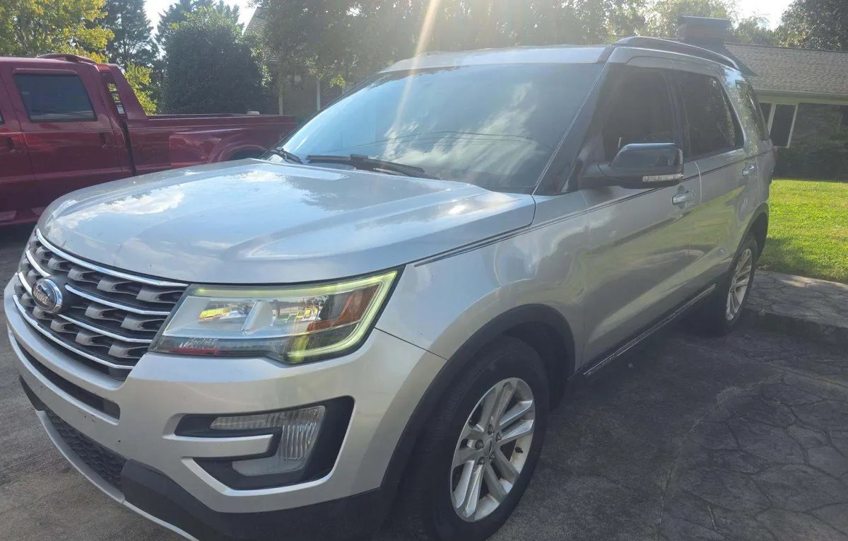 2017 FORD EXPLORER XLT - 1