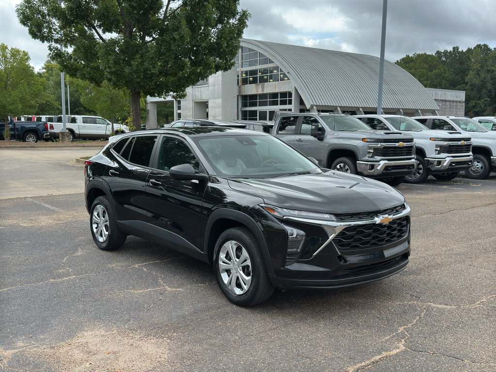 2024 CHEVROLET TRAX LS - 1