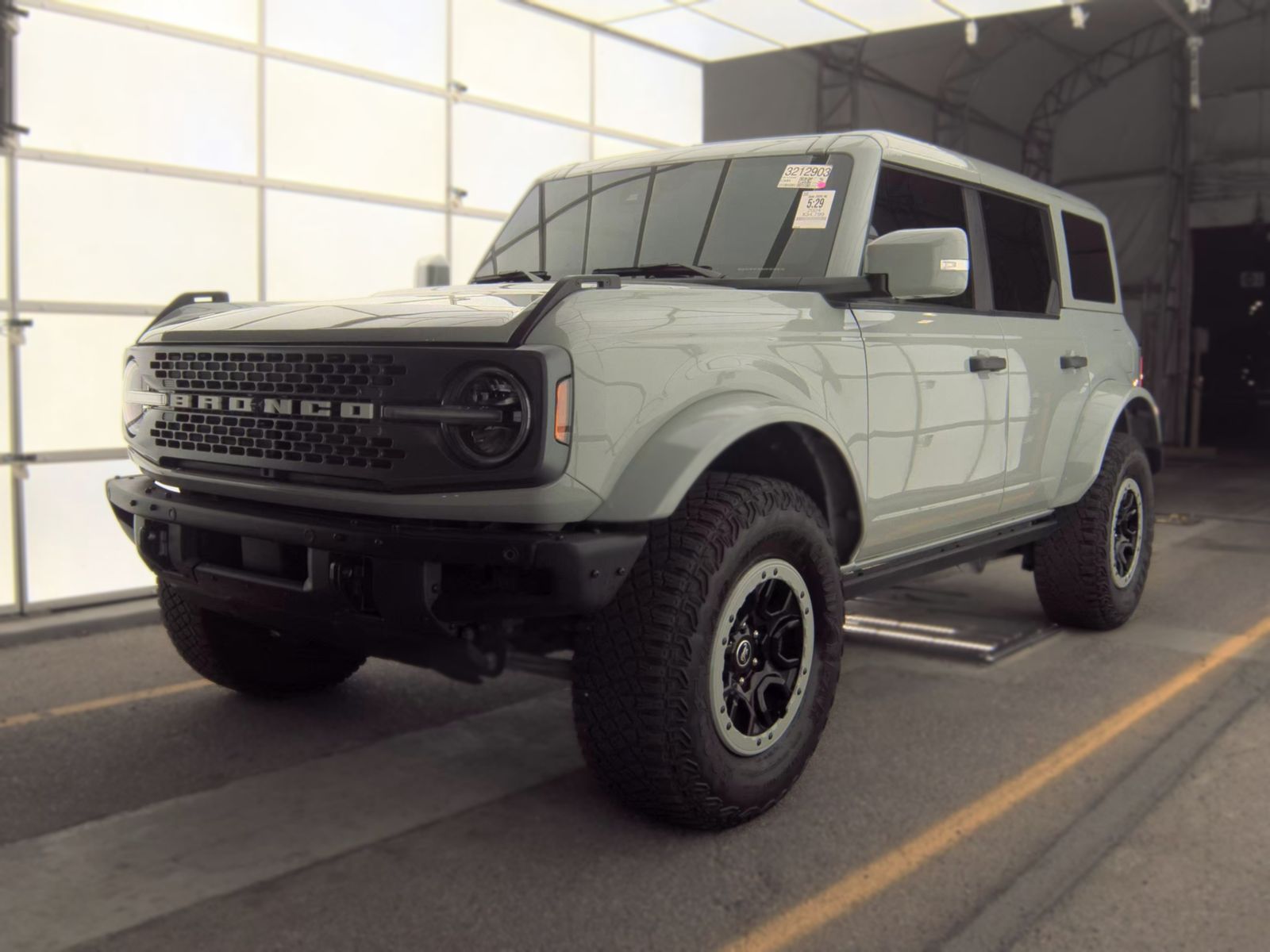 2024 FORD BRONCO Badlands - 1