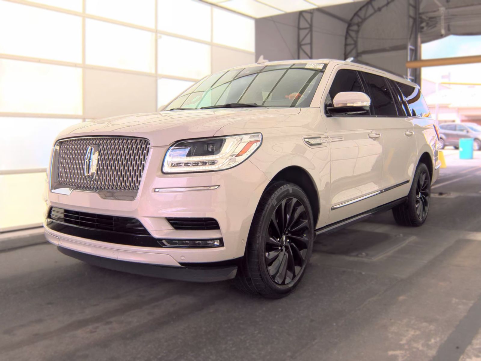 2021 LINCOLN NAVIGATOR L Reserve - 1