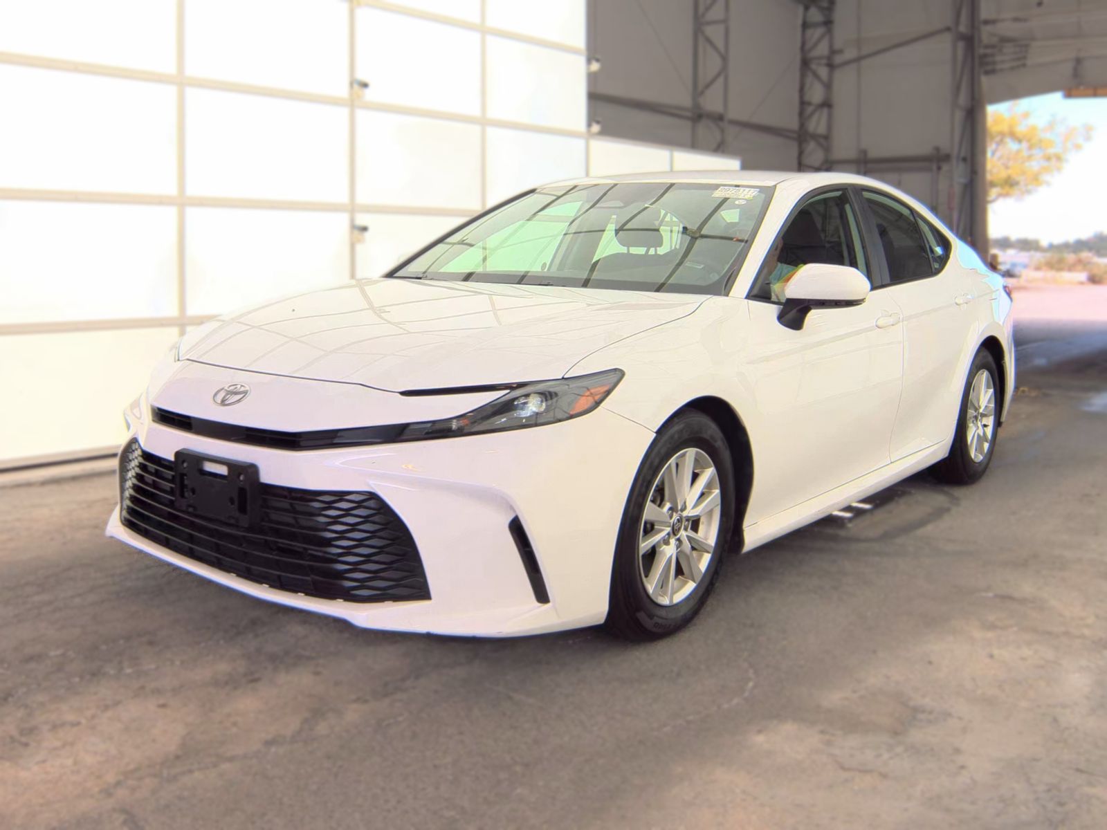 2025 TOYOTA CAMRY LE - 1