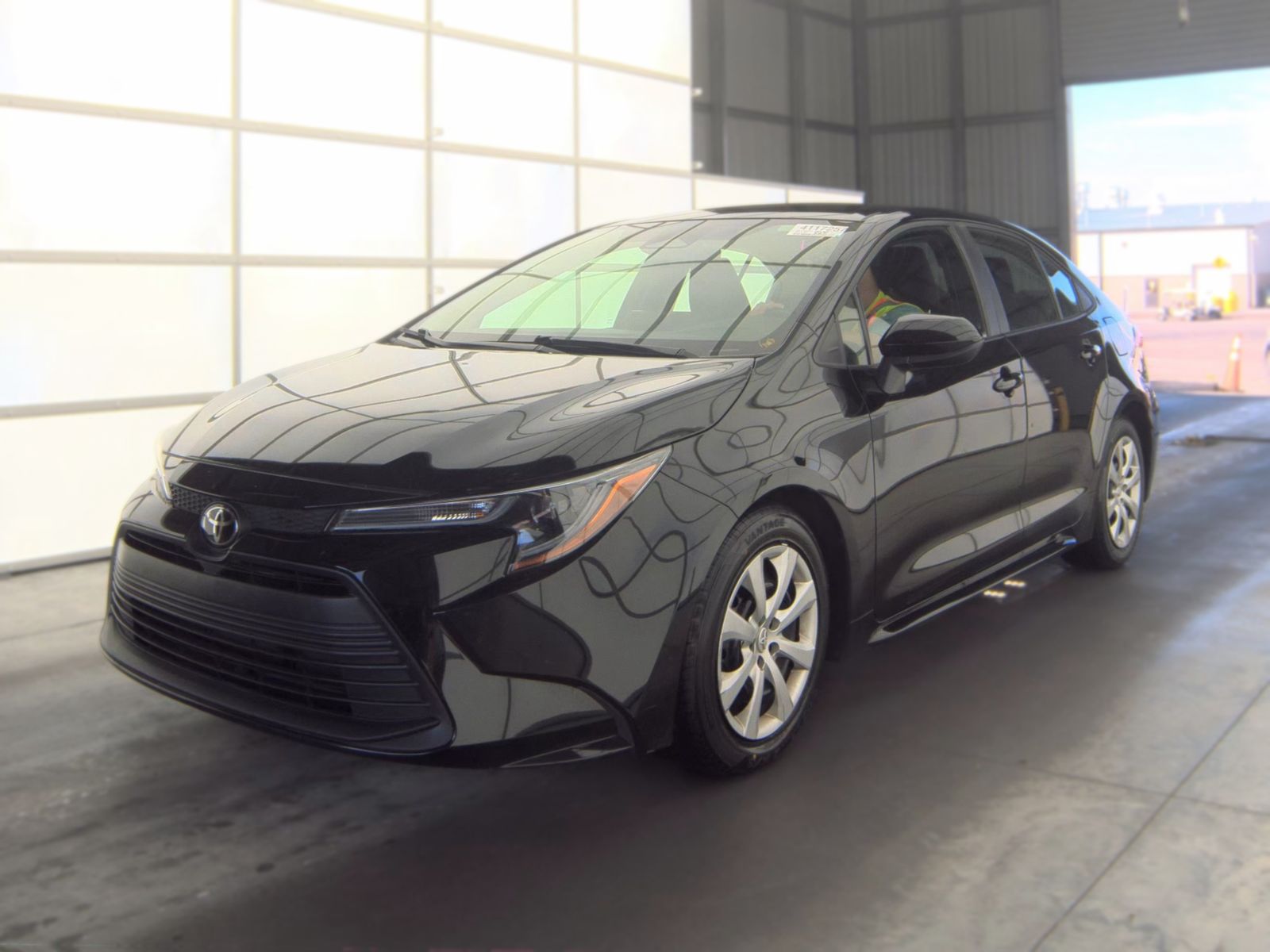 2025 TOYOTA COROLLA LE - 1