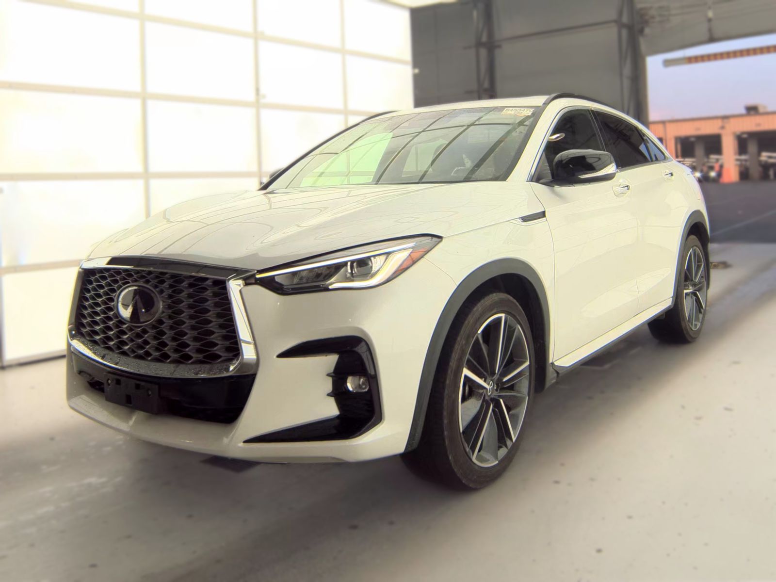 2023 INFINITI QX55 LUXE - 1