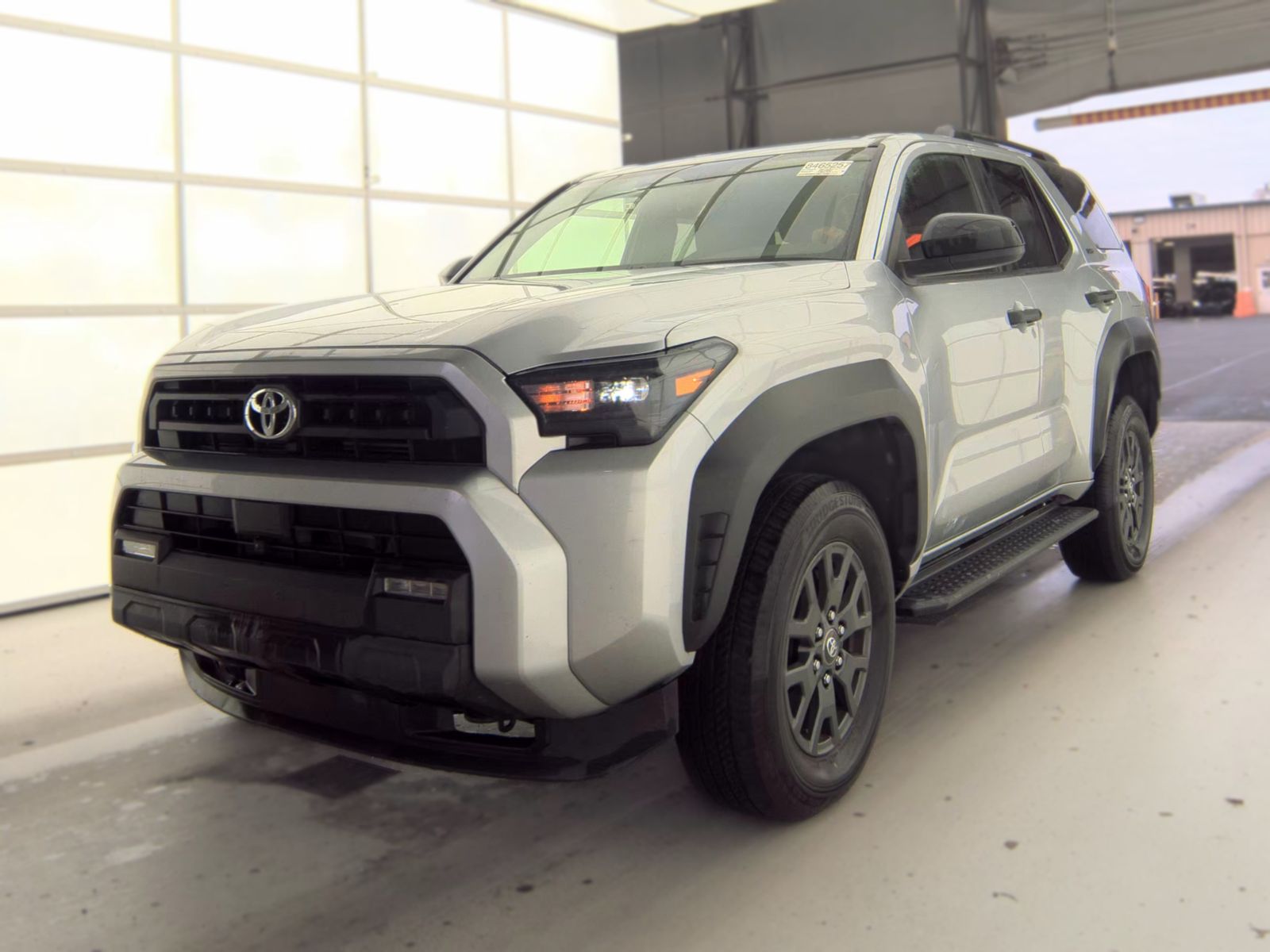 2025 TOYOTA 4RUNNER SR5 - 1