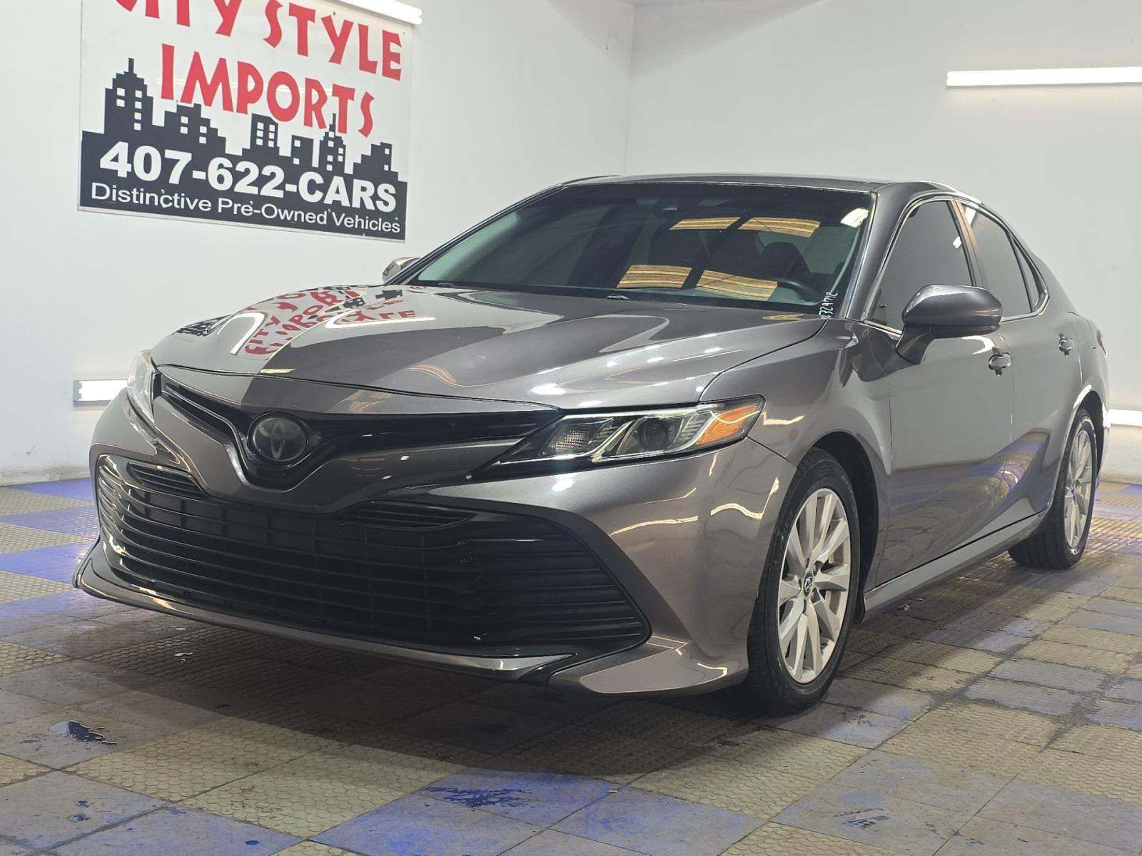 2018 TOYOTA CAMRY LE - 1