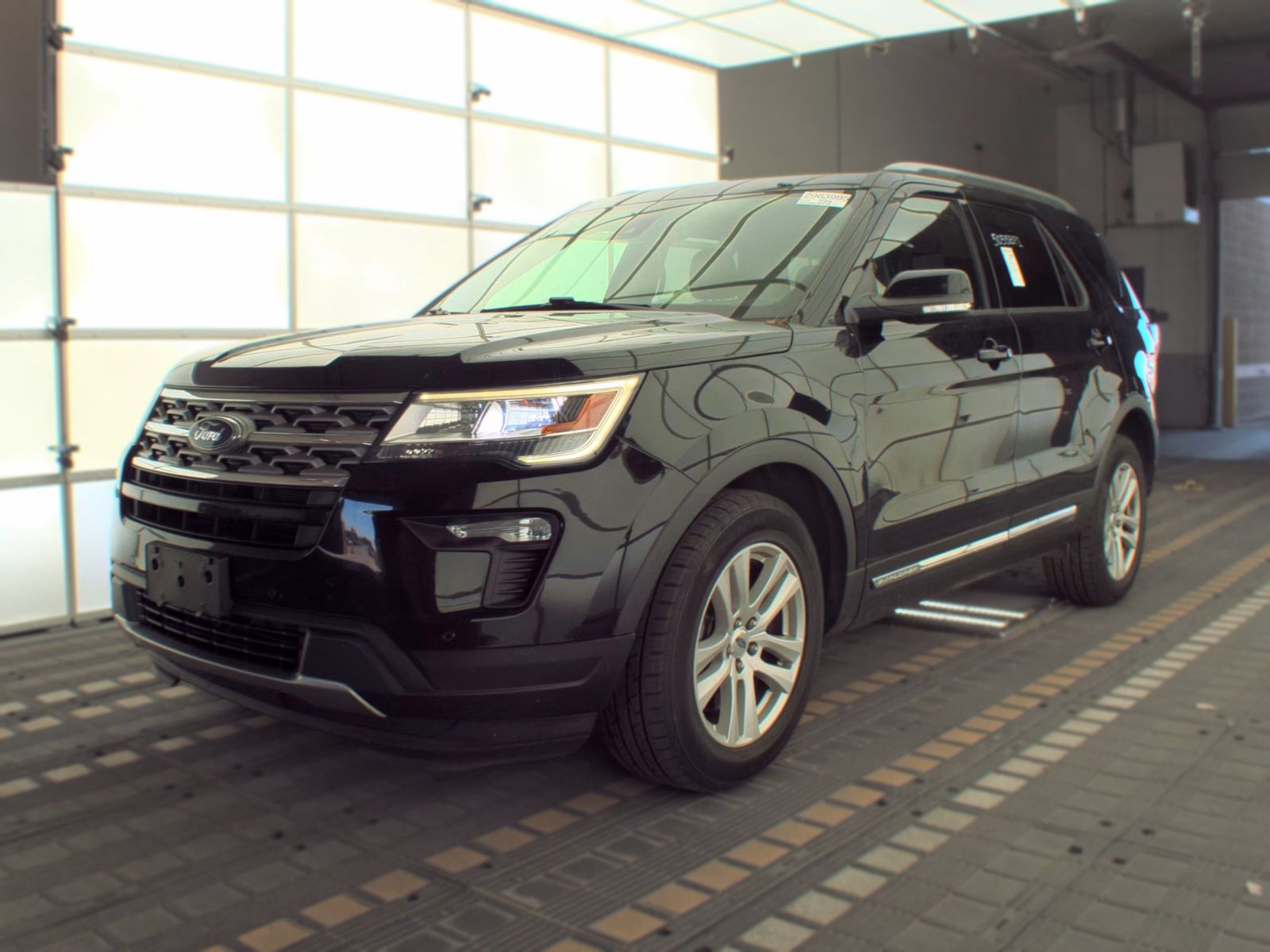 2018 FORD EXPLORER XLT - 1