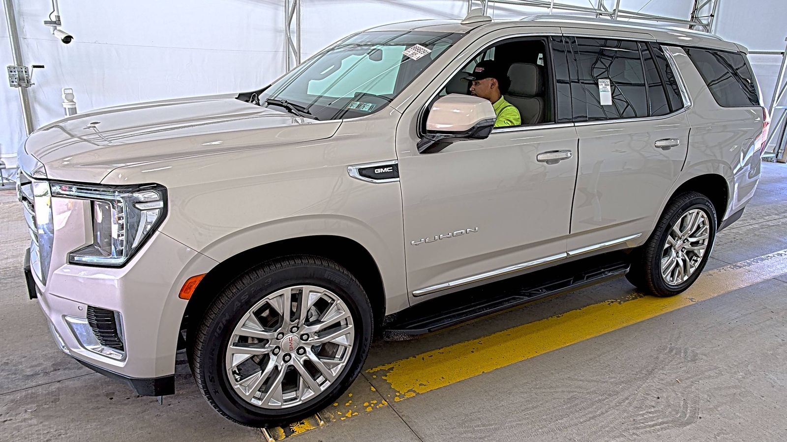 2021 GMC YUKON SLT - 1