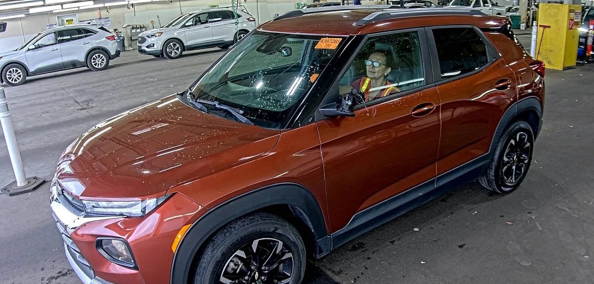 2021 CHEVROLET TRAILBLAZER LT - 1