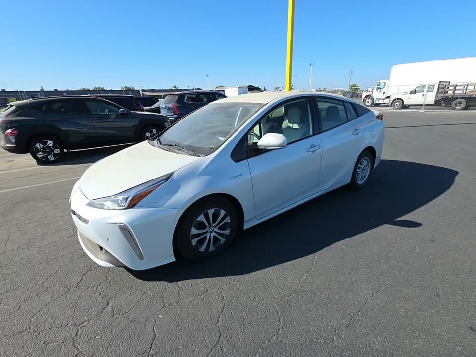 2022 TOYOTA PRIUS XLE - 1