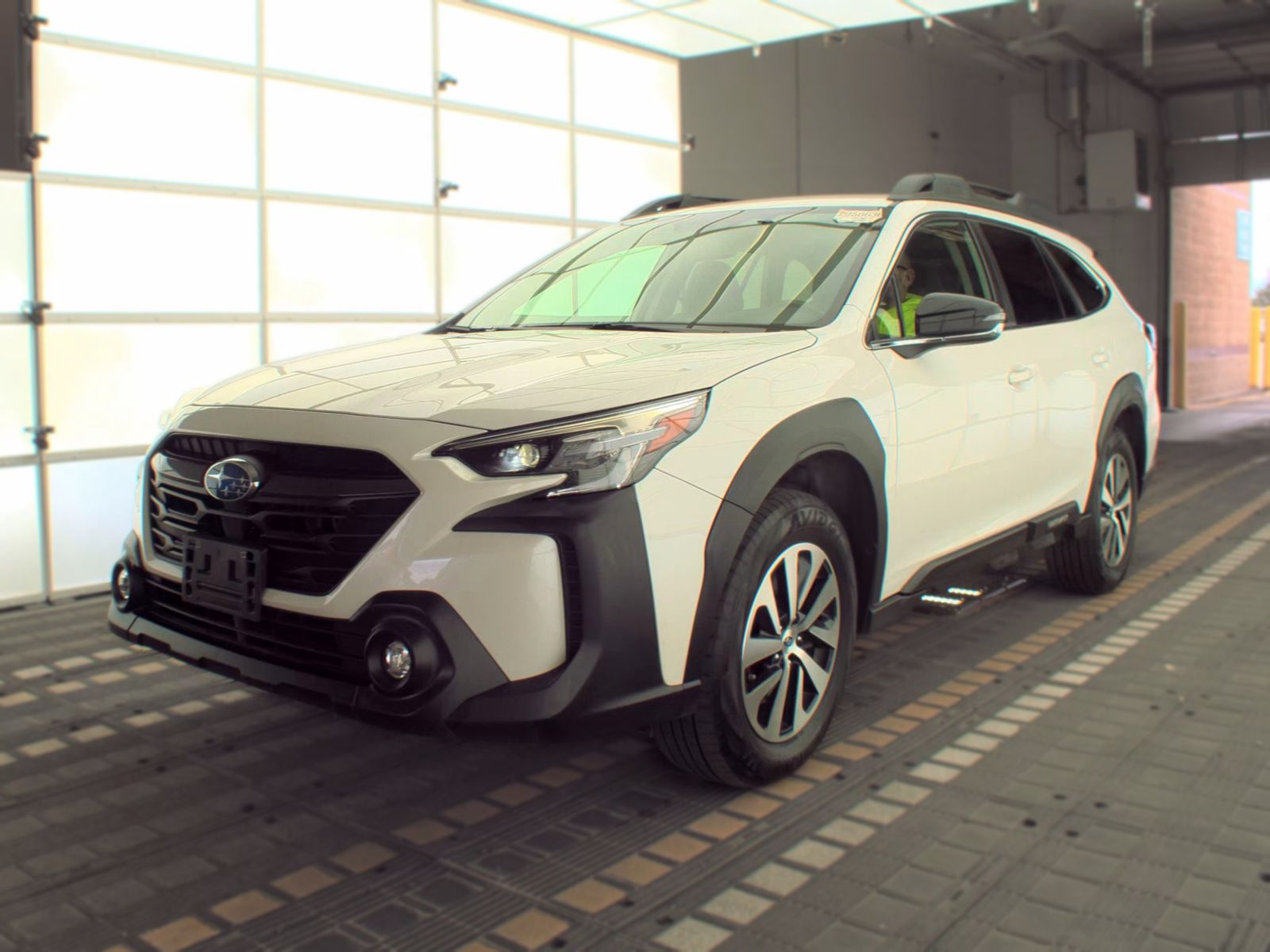 2023 SUBARU OUTBACK Premium - 1