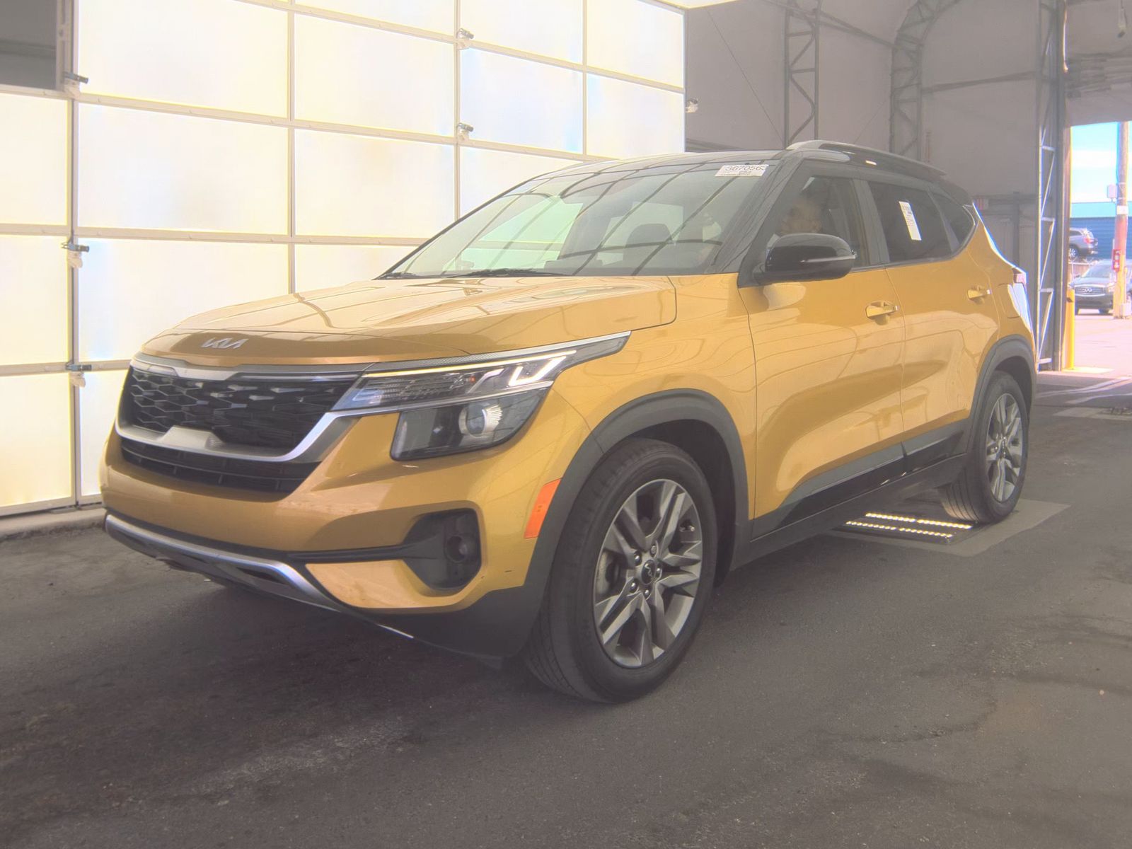 2022 KIA SELTOS S - 1
