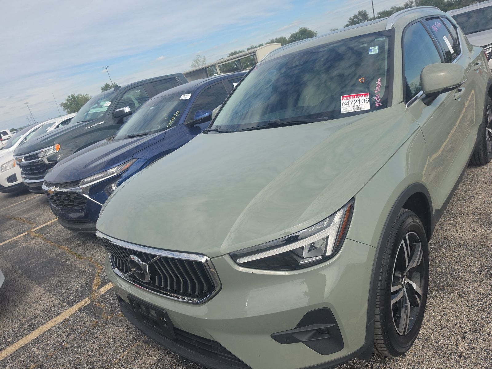 2023 VOLVO XC40 B5 Plus - 1