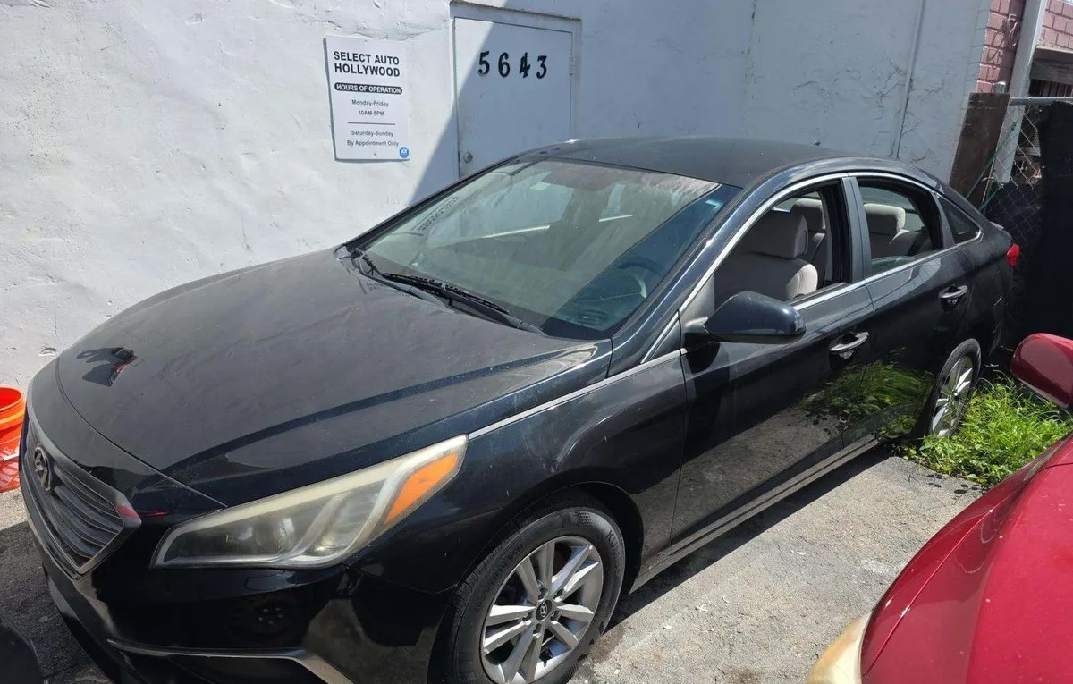 2017 HYUNDAI SONATA Base - 1