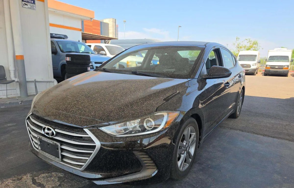 2017 HYUNDAI ELANTRA SE - 1