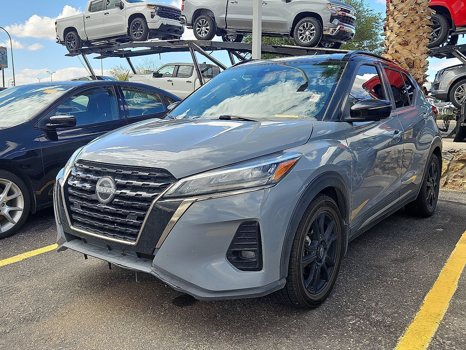 2023 NISSAN KICKS SR - 1