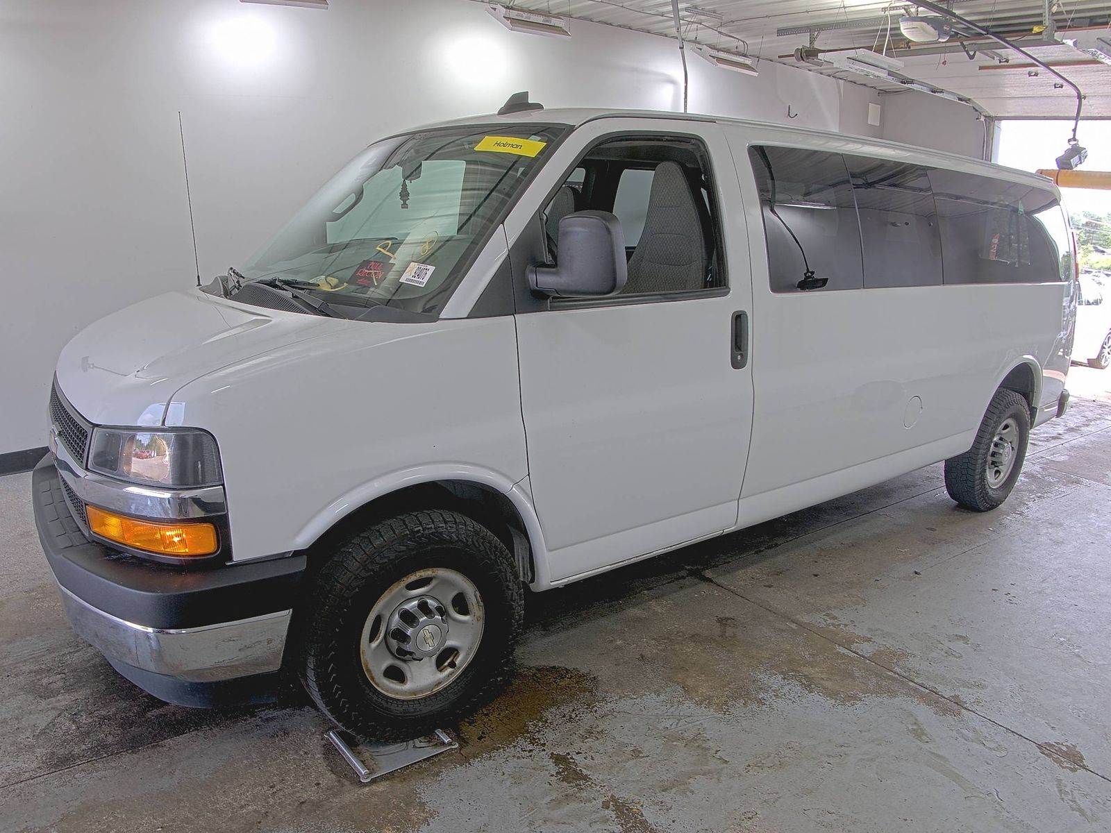 2022 CHEVROLET EXPRESS 3500 LT - 1