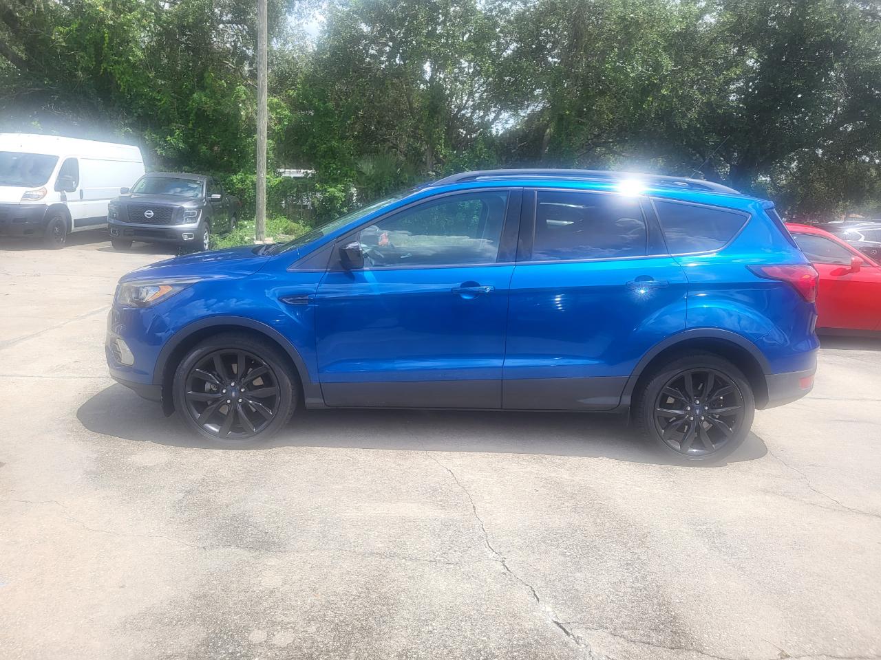 2019 FORD ESCAPE SE - 1