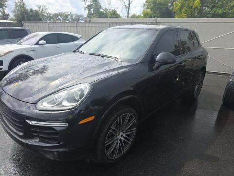 2018 PORSCHE CAYENNE PLATINUM Edition - 1
