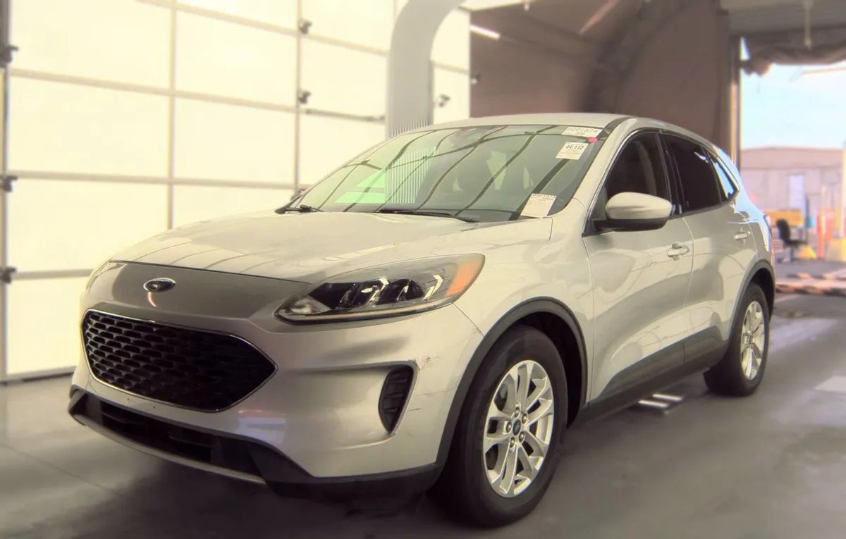 2020 FORD ESCAPE SE - 1