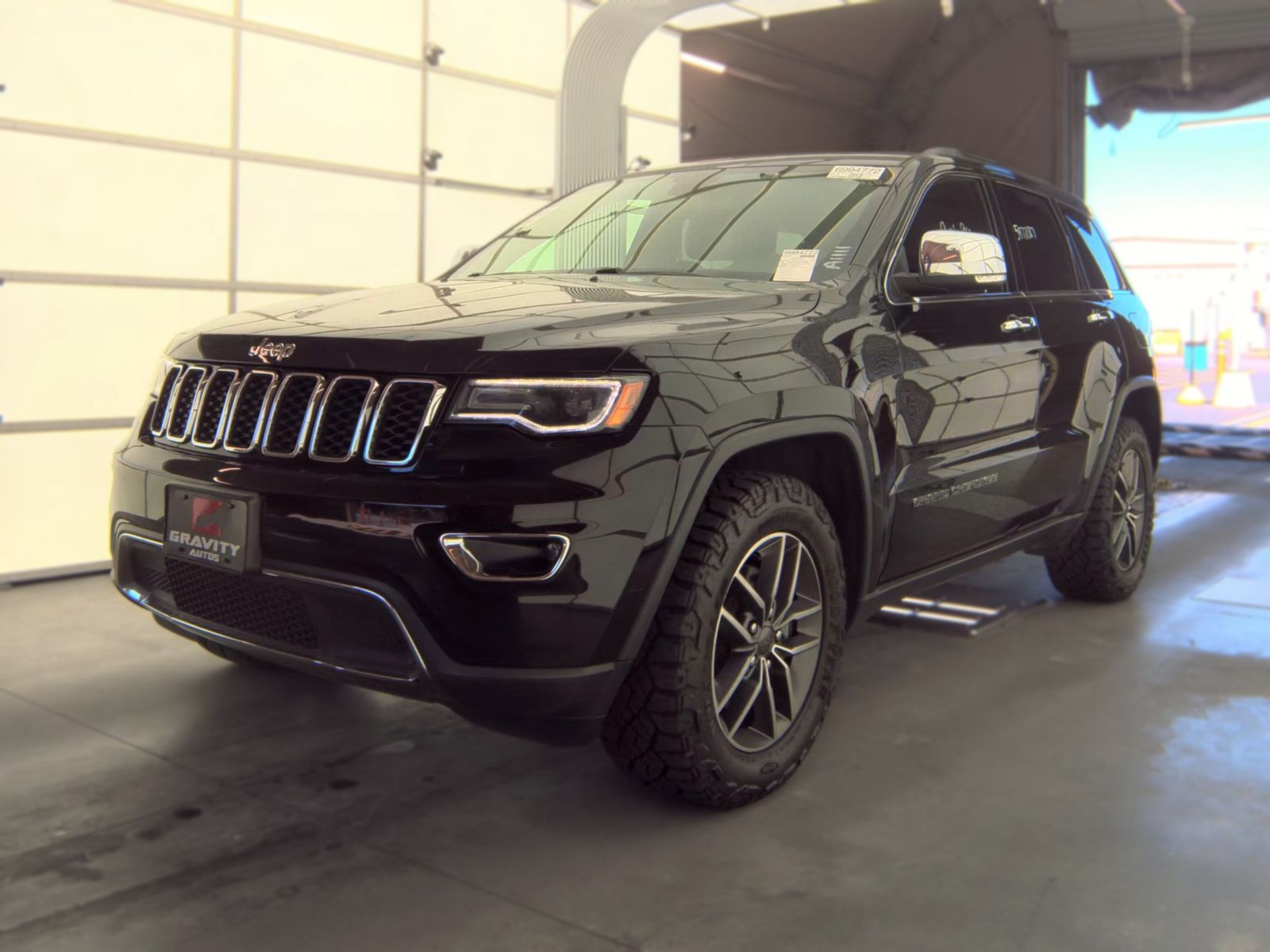 2019 JEEP GRAND CHEROKEE Limited - 1