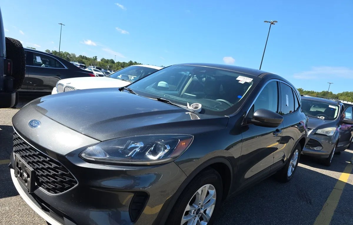 2020 FORD ESCAPE SE - 1