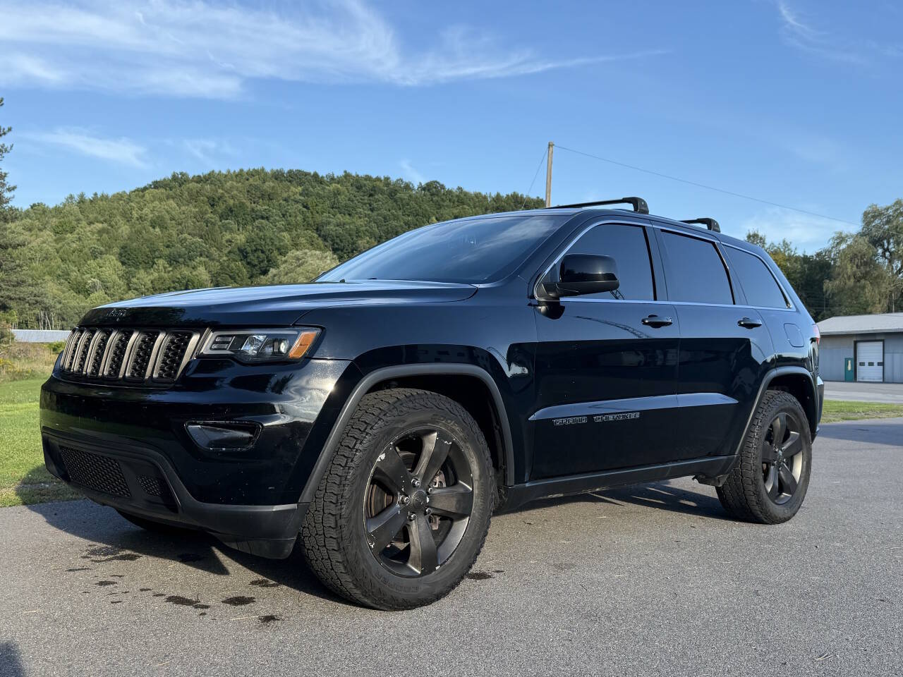 2019 JEEP GRAND CHEROKEE Laredo - 1