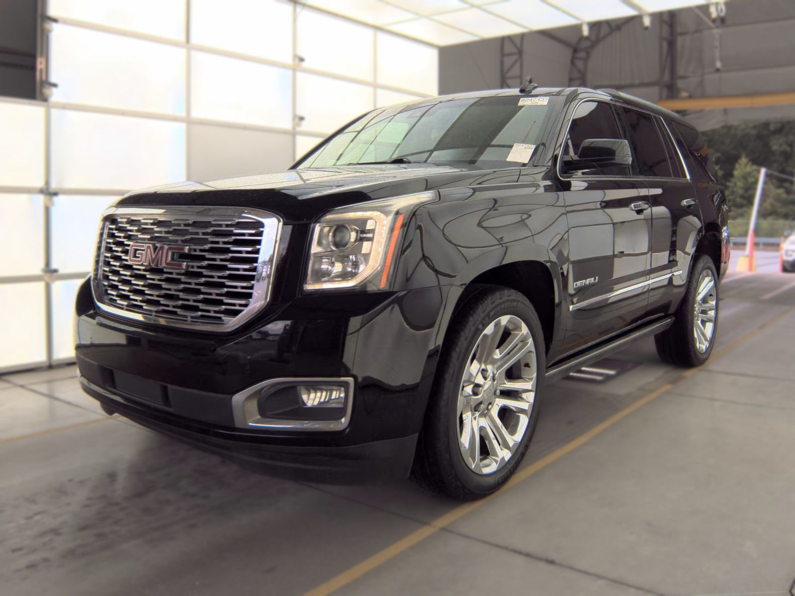 2019 GMC YUKON Denali - 1