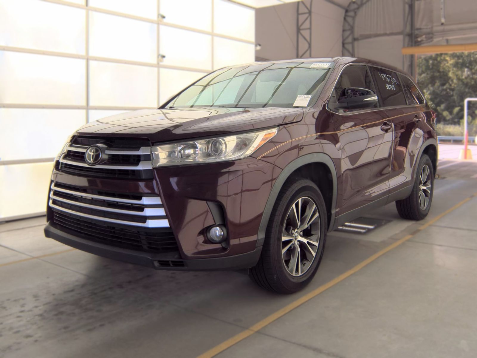 2019 TOYOTA HIGHLANDER LE Plus - 1