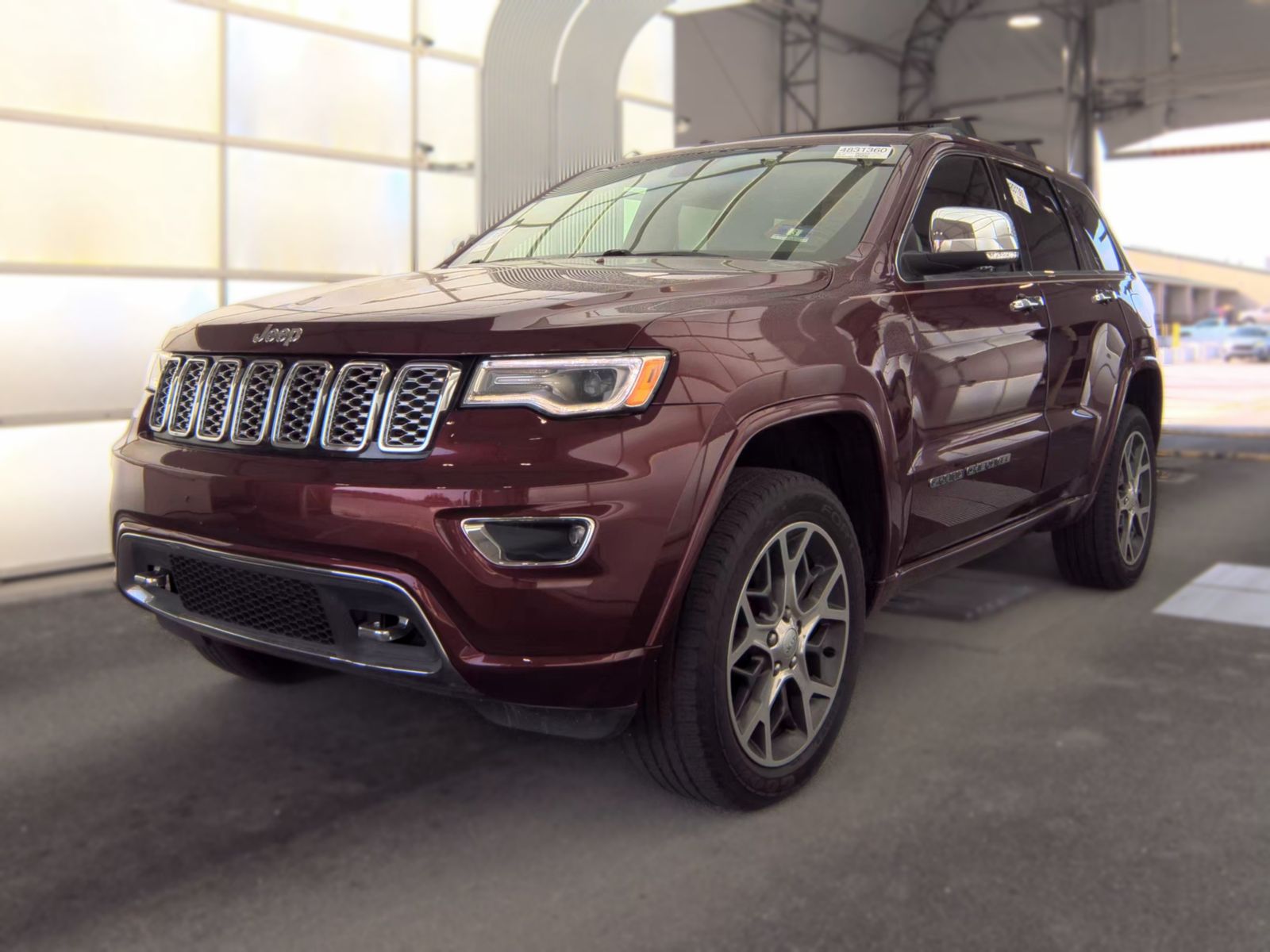 2019 JEEP GRAND CHEROKEE Overland - 1