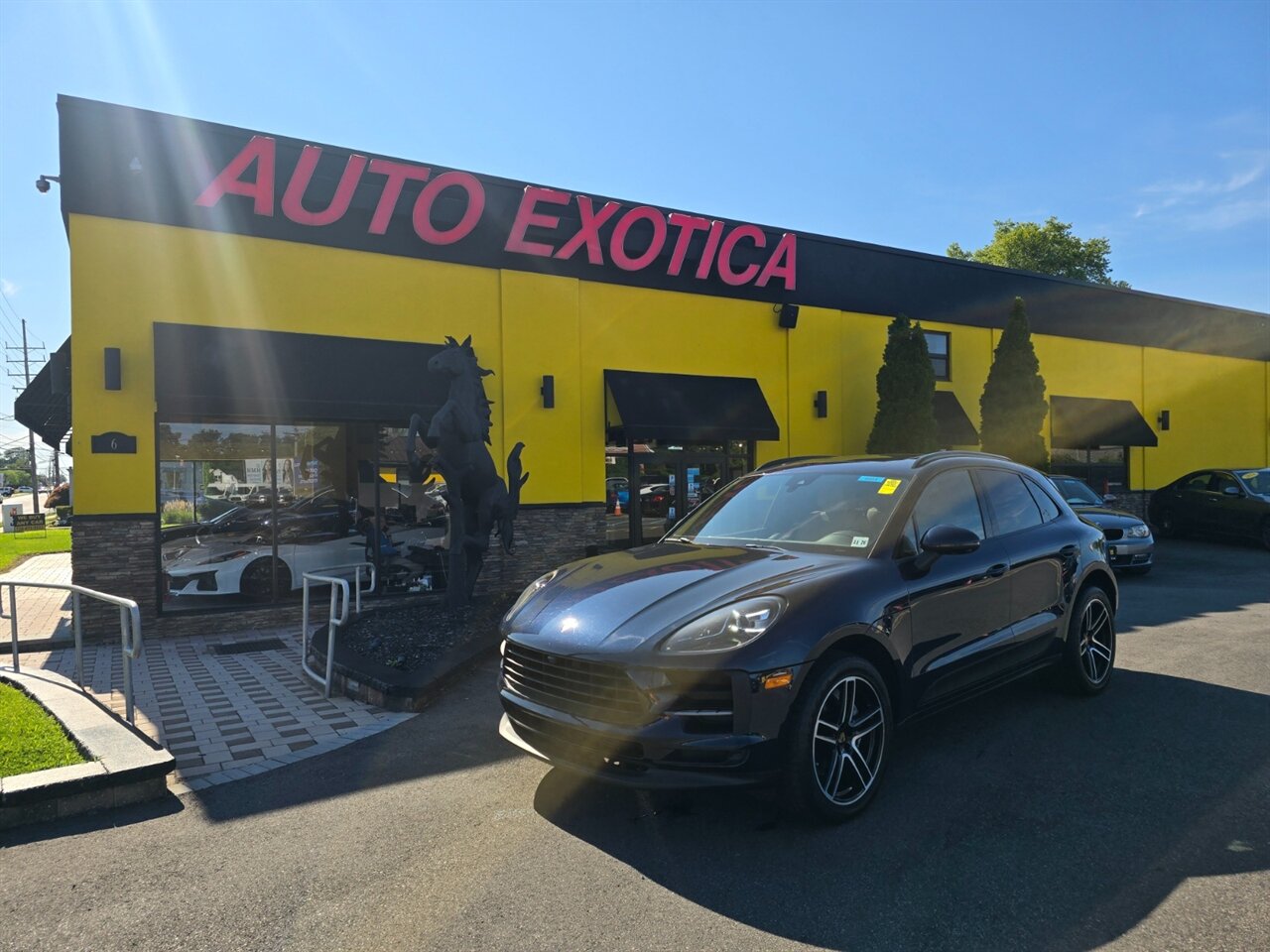 2021 PORSCHE MACAN Base - 1