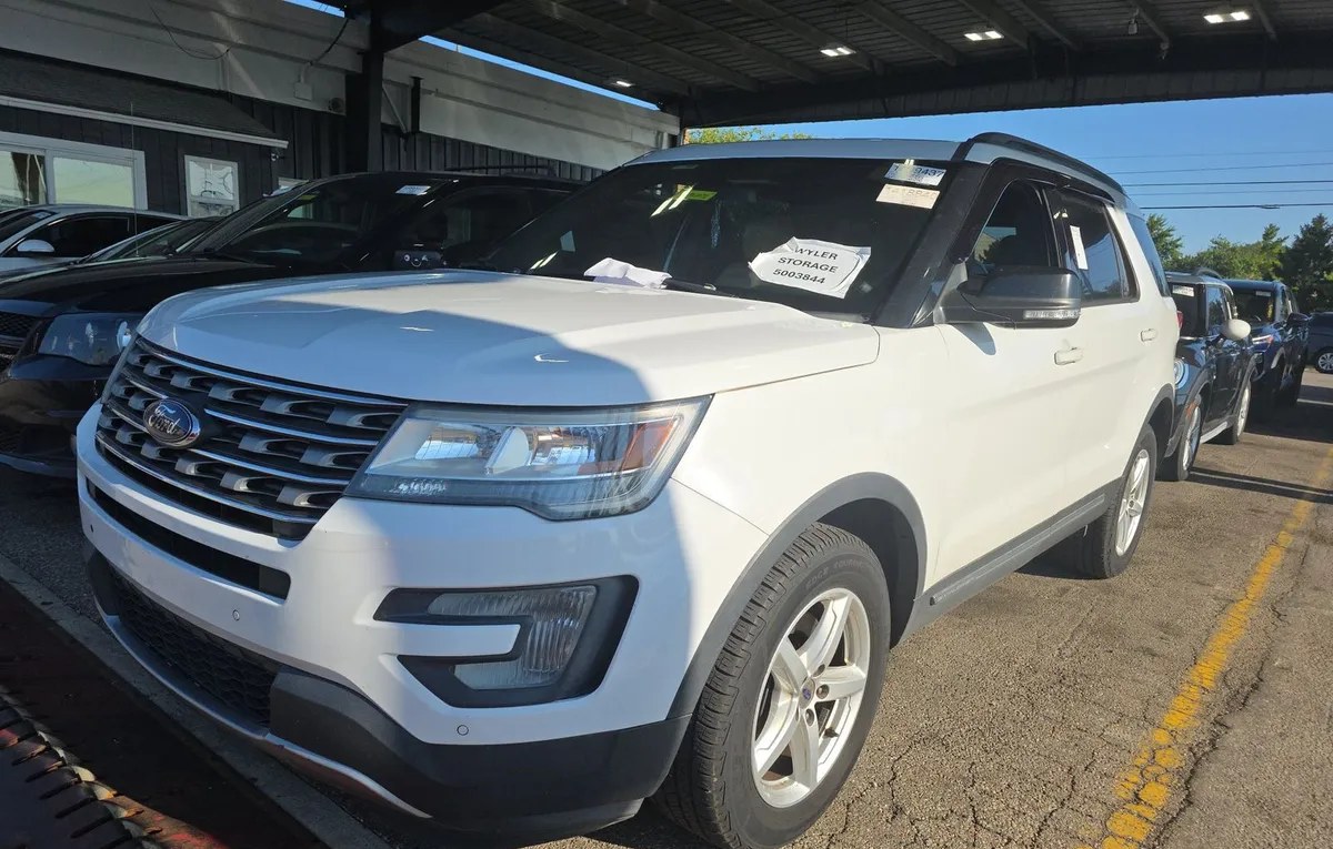 2017 FORD EXPLORER XLT - 1