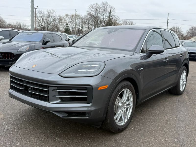 2025 PORSCHE CAYENNE E-Hybrid - 1