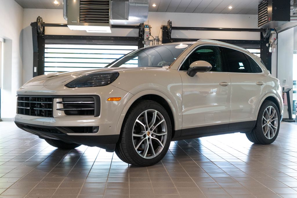 2025 PORSCHE CAYENNE Base - 1