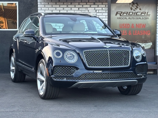 2019 BENTLEY BENTAYGA V8 - 1