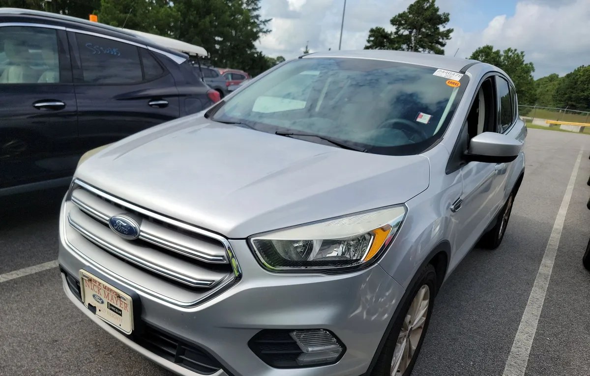 2017 FORD ESCAPE SE - 1
