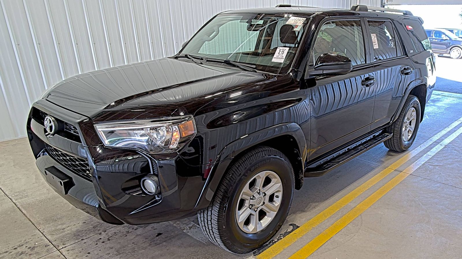 2019 TOYOTA 4RUNNER SR5 - 1