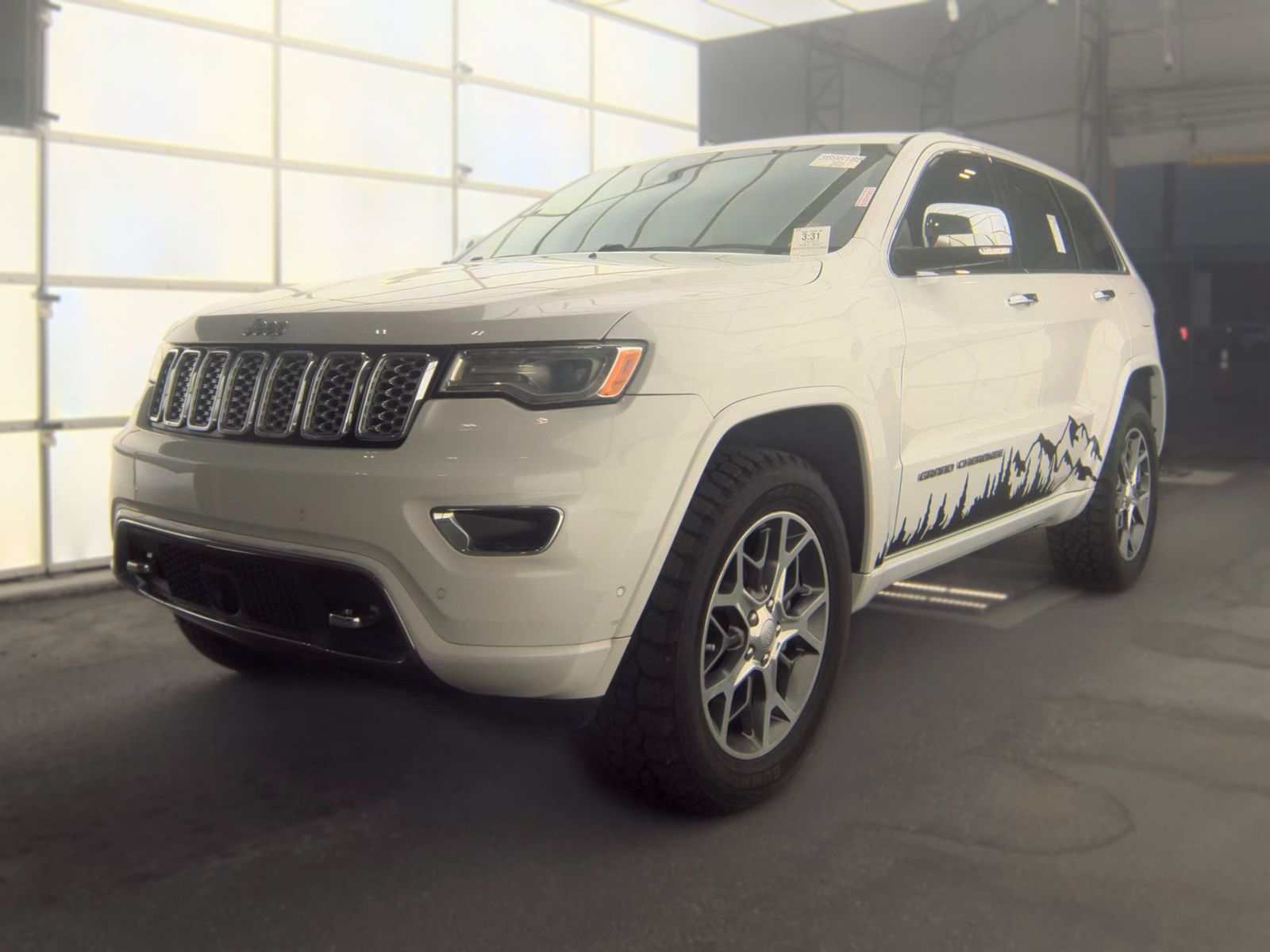 2020 JEEP GRAND CHEROKEE Overland - 1