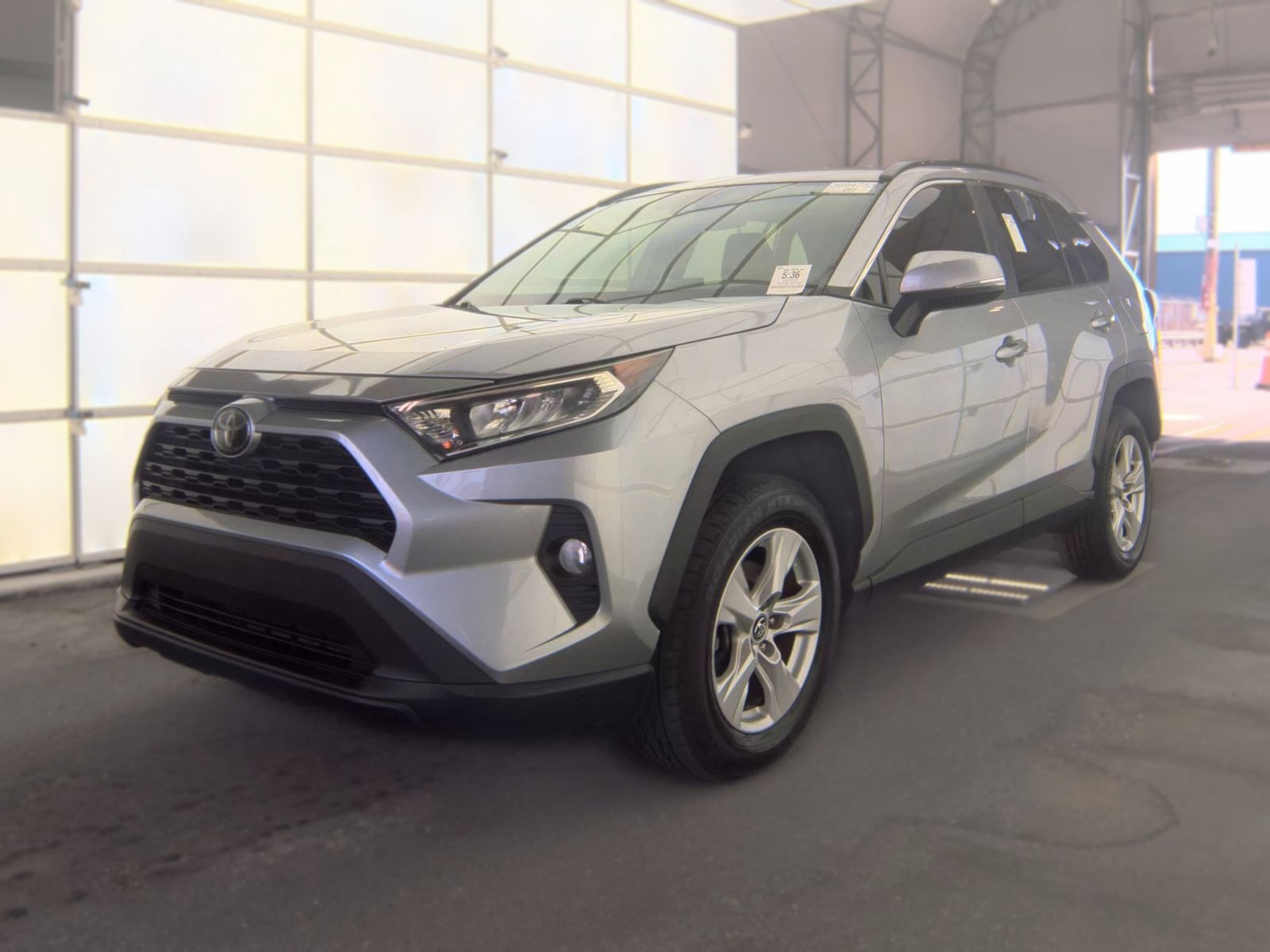 2020 TOYOTA RAV4 XLE - 1