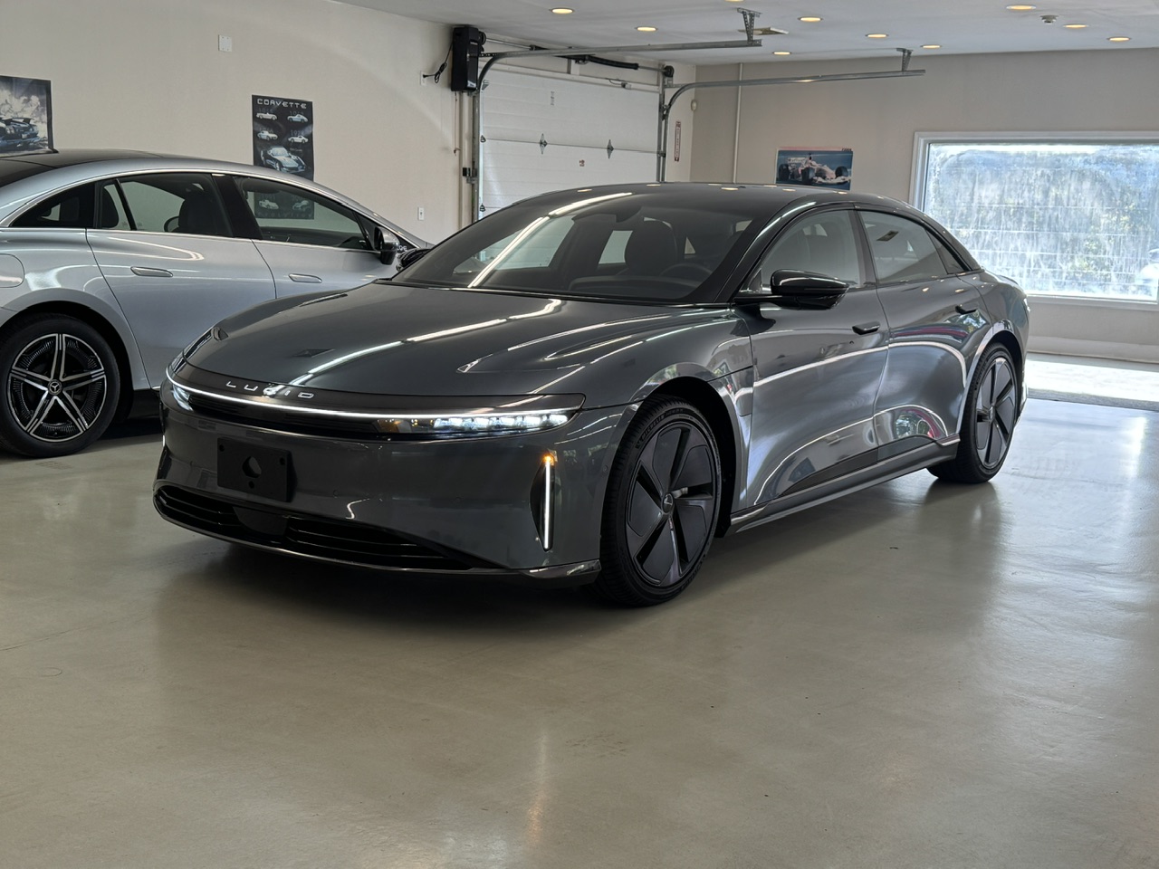 2025 LUCID AIR Touring - 1