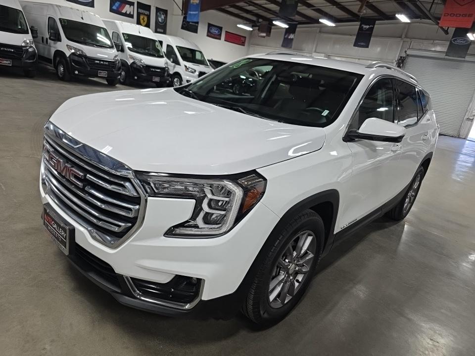2024 GMC TERRAIN SLT - 1