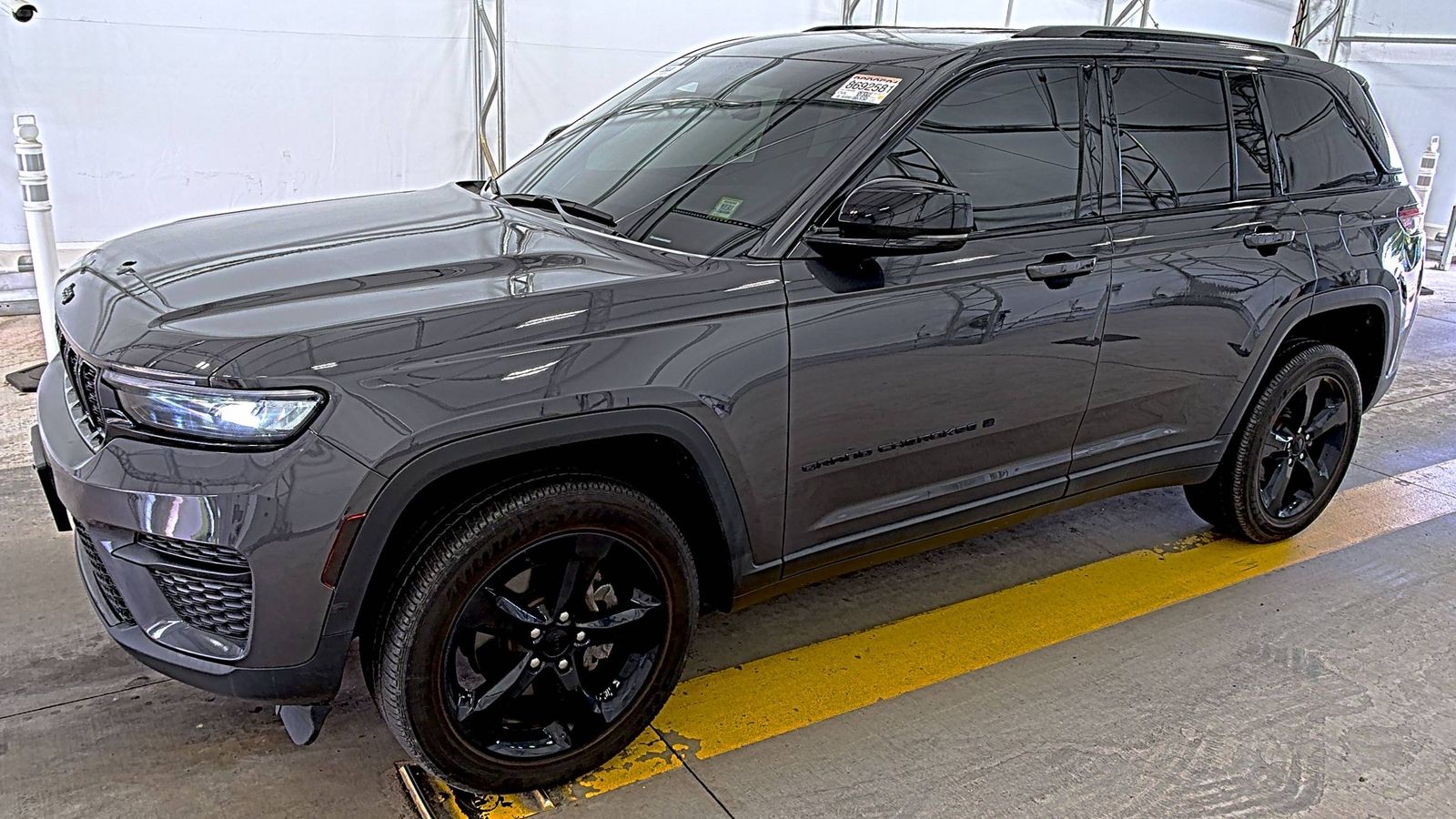 2023 JEEP GRAND CHEROKEE Altitude - 1
