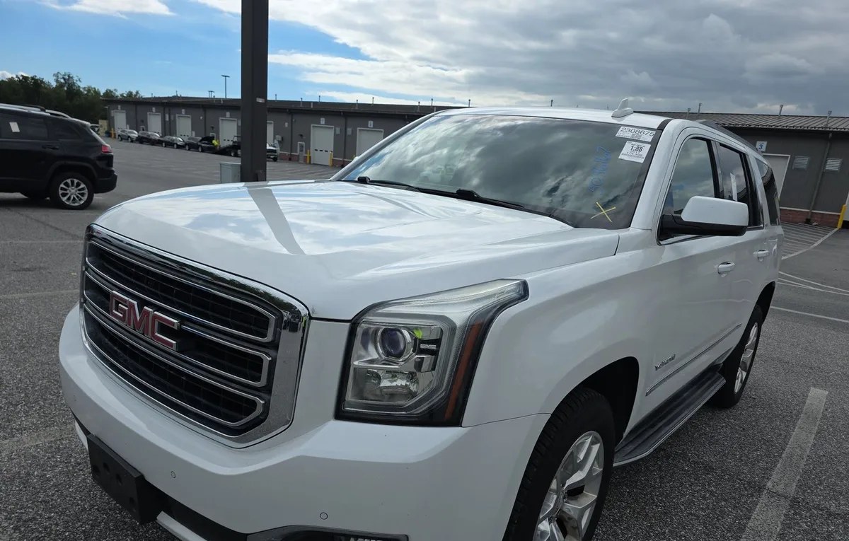 2017 GMC YUKON SLT - 1