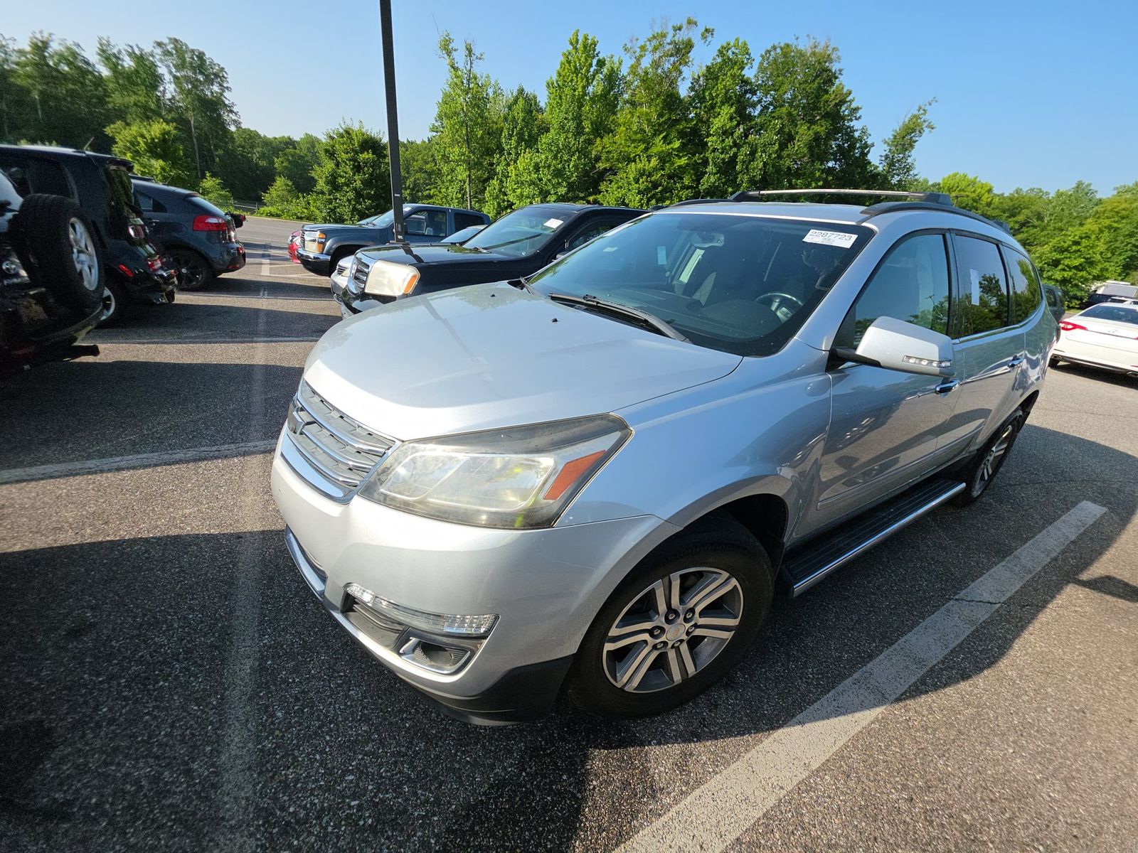 2017 CHEVROLET TRAVERSE LT - 1