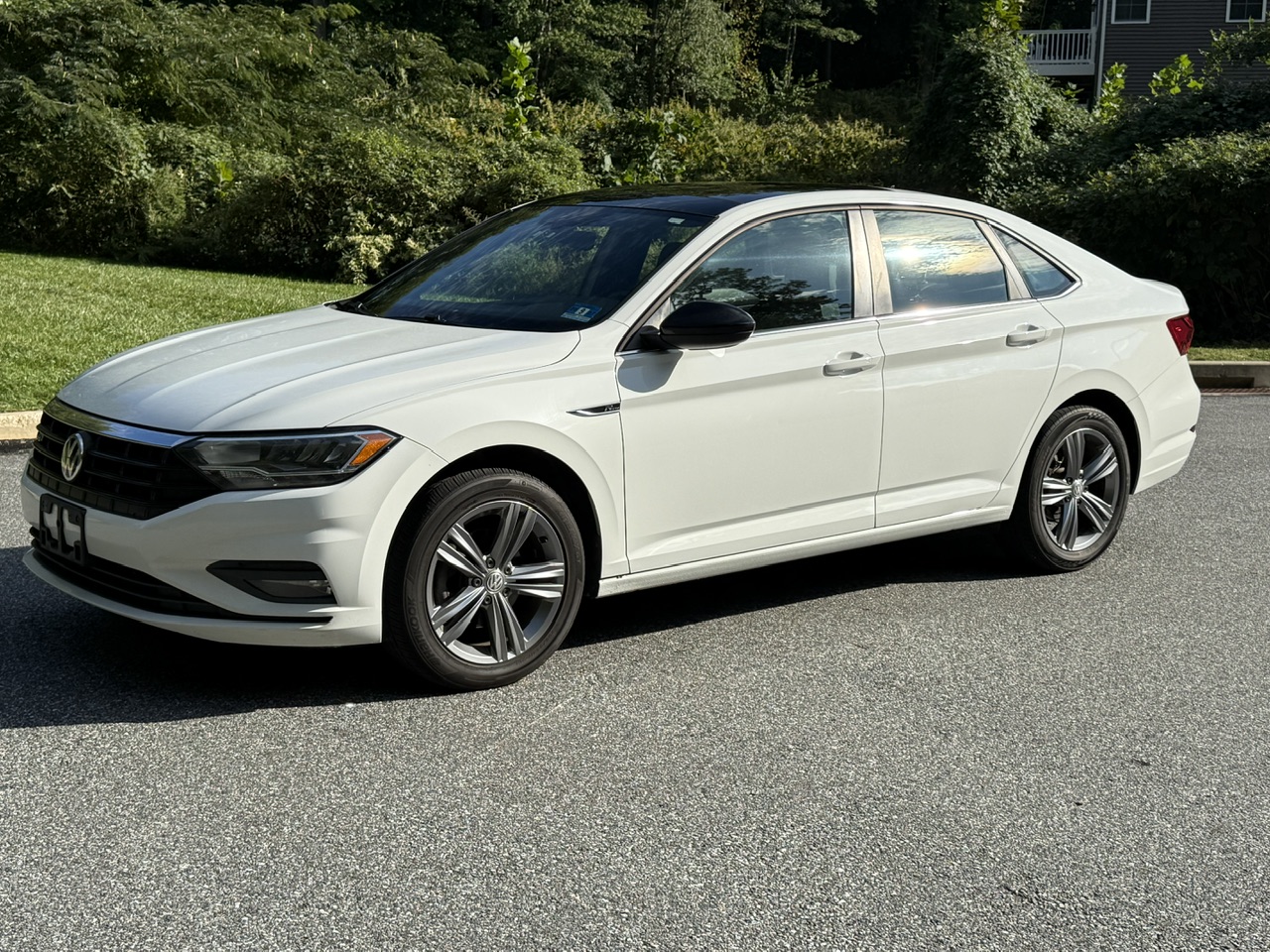 2019 VOLKSWAGEN JETTA 1.4T R-Line - 1